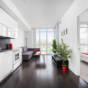 Perfectly Downtown With Free Parking Apartment