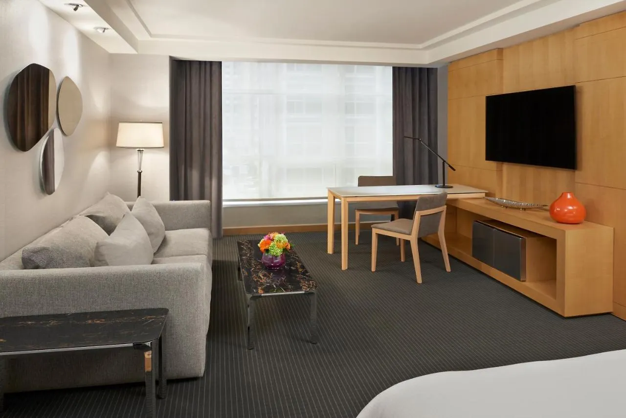 Soho Hotel Toronto 5*,